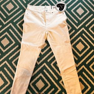 New with tags rafaella cropped jeans